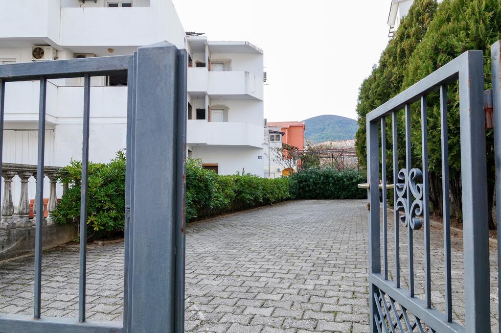Guest House Heart Of Budva Exterior foto